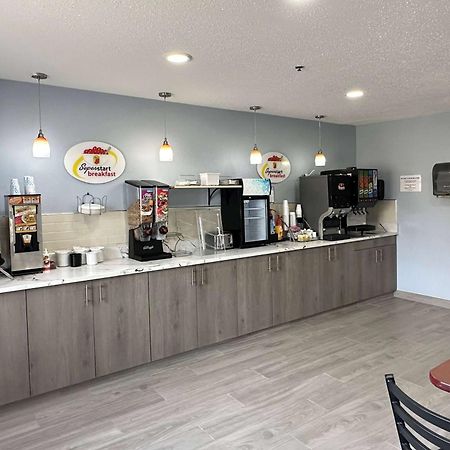 Super 8 By Wyndham Green Bay I-43 Bus. Park Luaran gambar
